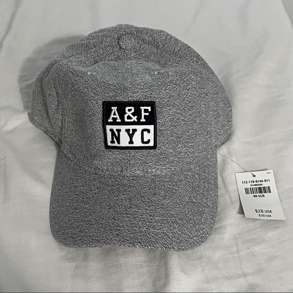 A&F light heather grey cap